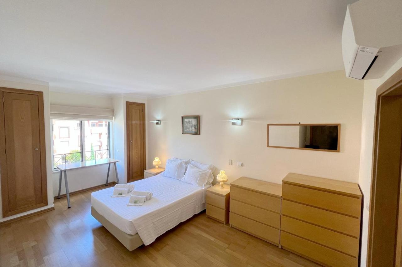 Apartment By The Beach With Parking And Wifi By Amcf Portimão Eksteriør bilde